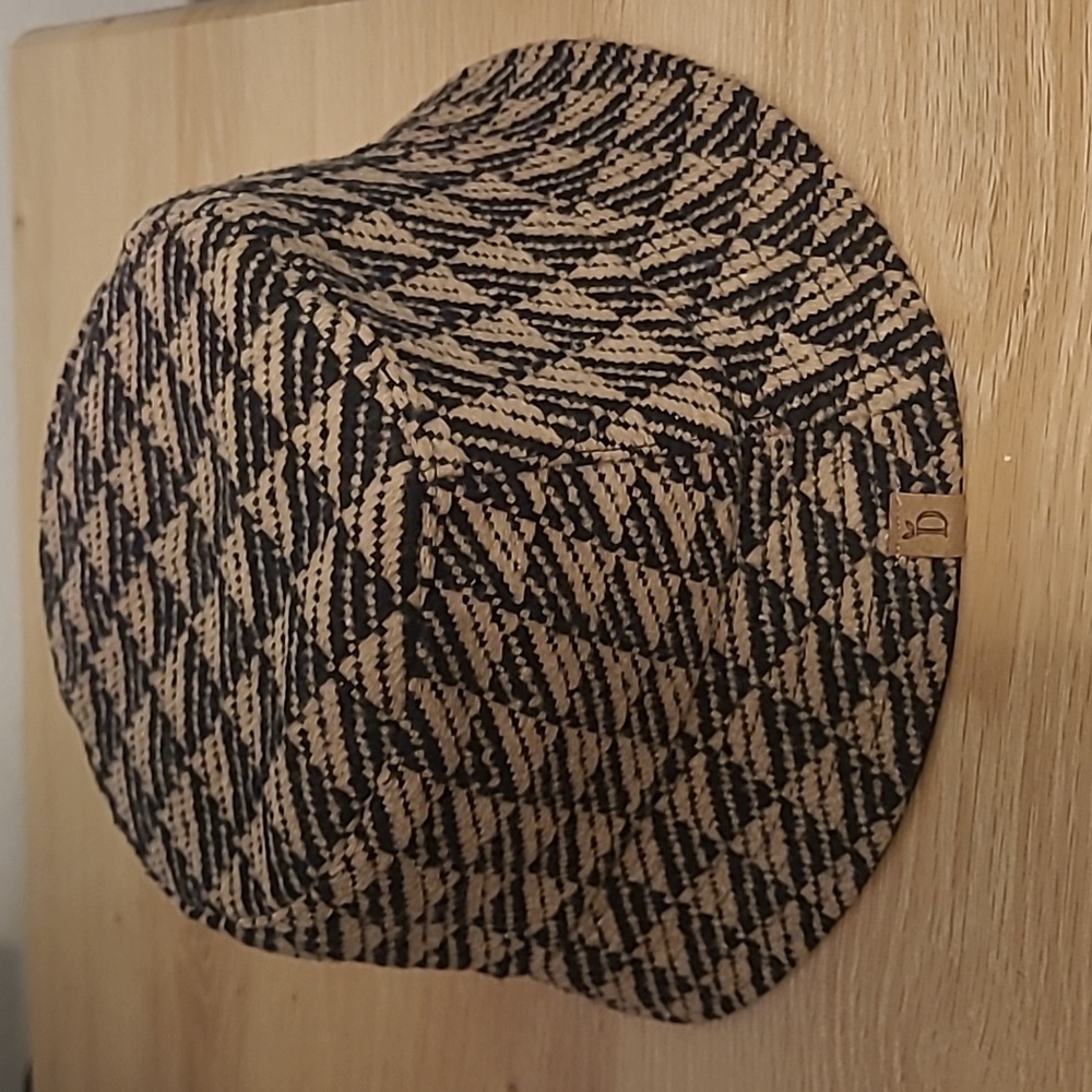 Bucket hat